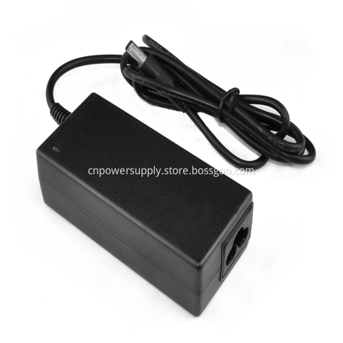 Factory Price 36V3.5A Desktop Power Adapter